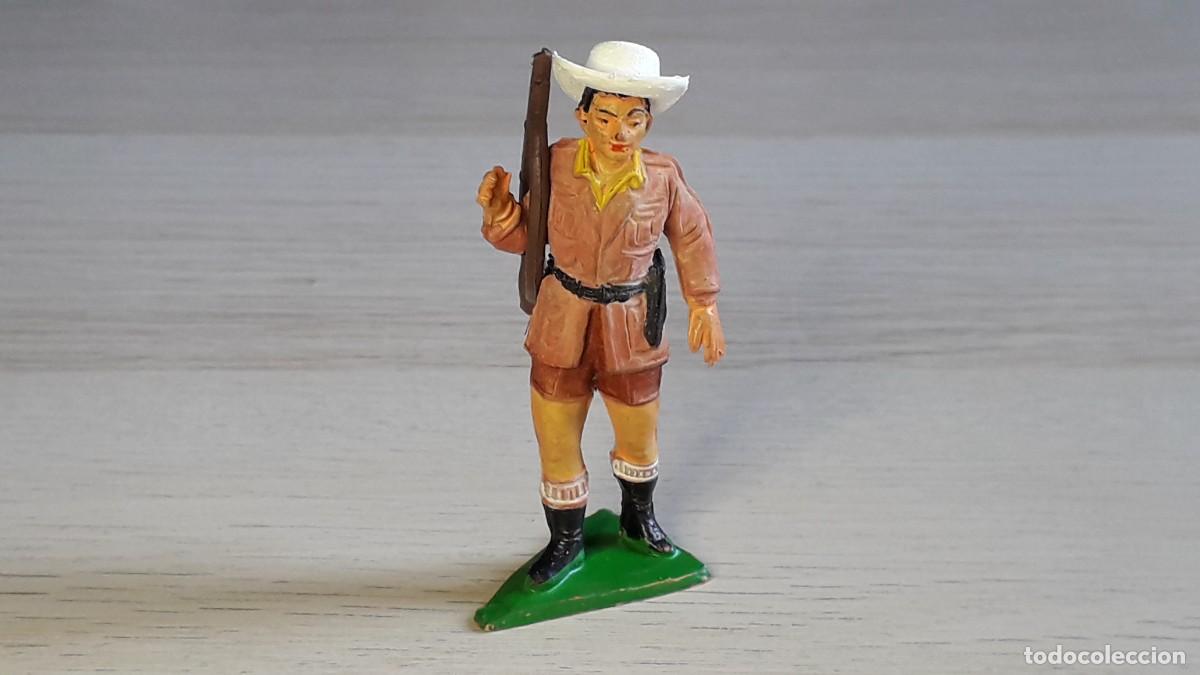 Figuras de goma y PVC: Explorador Cazador Safari &Aacute;frica, goma, Jecsan made in Spain, original a&ntilde;os 50-60.
