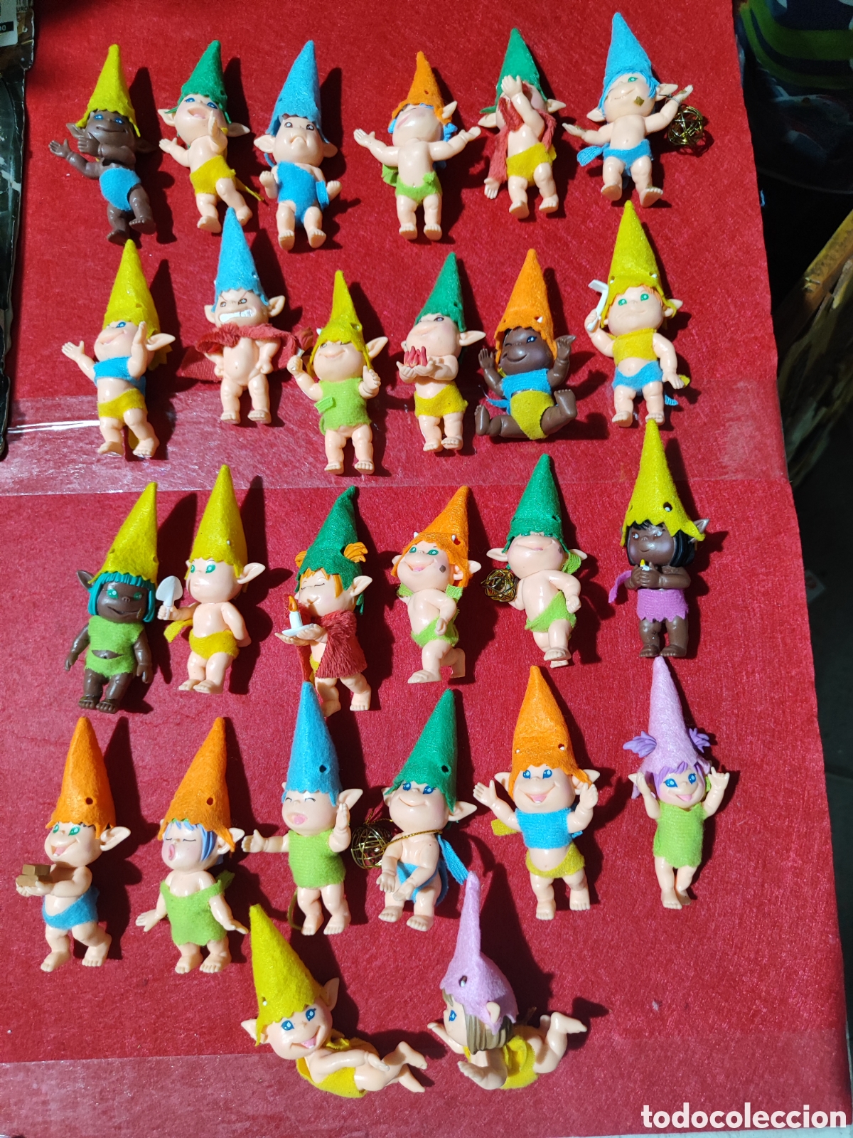 Figuras de goma y PVC: Colecci&oacute;n 26 figuras PVC duende diablillo elfo off.com cn