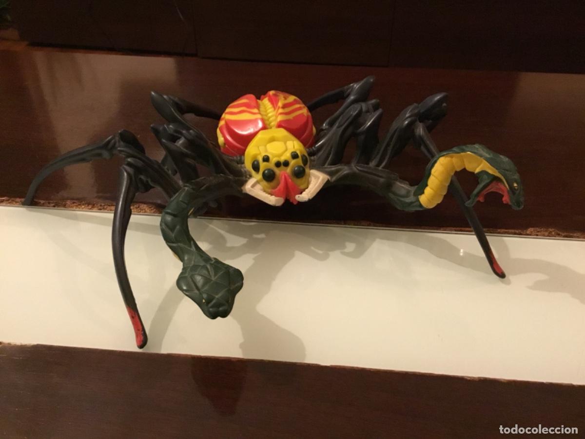 Figuras de goma y PVC: Ara&ntilde;a con cabezas de serpientes Mal&eacute;fica Hasbro 2006 Con mecanismo catapulta ideal masters universo