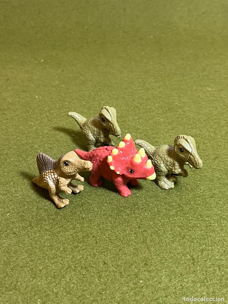 Figuras de goma Kinder: Lote Dinosaurios Kinder Sorpresa Ferrero Mini Figuras Triceratops Natoons Colecci&oacute;n