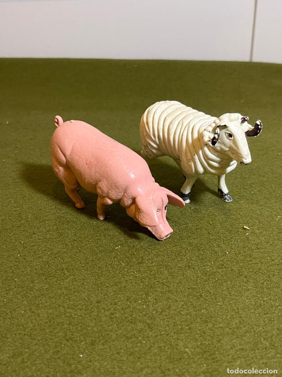 Rubber and PVC Figures: Lote Figuras de Granja Vintage Cerdo y Carnero de Pl&aacute;stico A&ntilde;os 90 Made in China