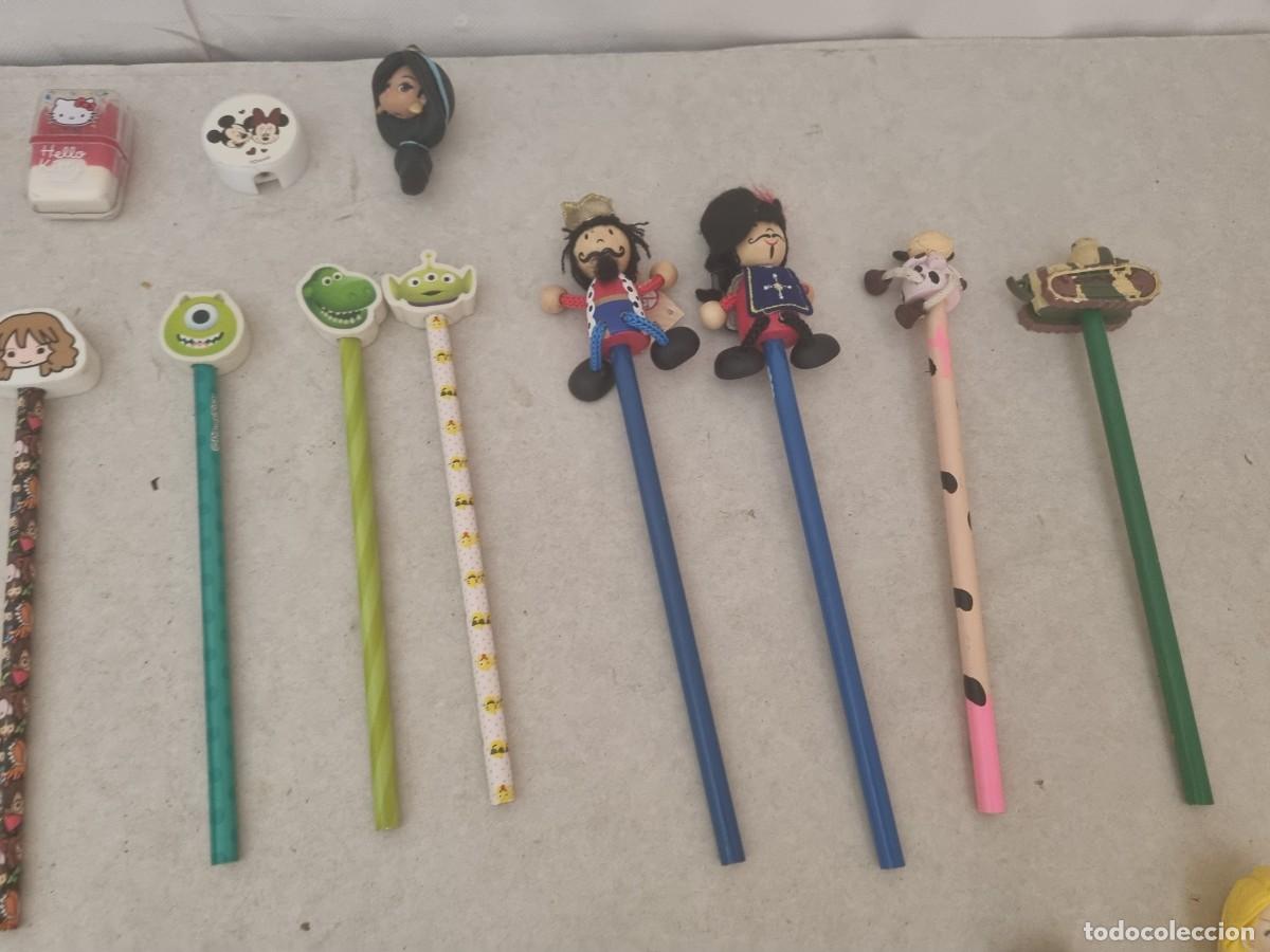 Figuras de goma y PVC: Lote de lapices con capucha variados - Foto 3