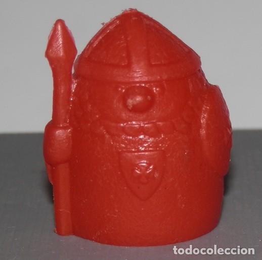 Figuras de goma y PVC: ANTIGUA FIGURA DE PL&Aacute;STICO DEL AJEDREZ DE LAS CHICLES DUNKIN A&Ntilde;OS 70