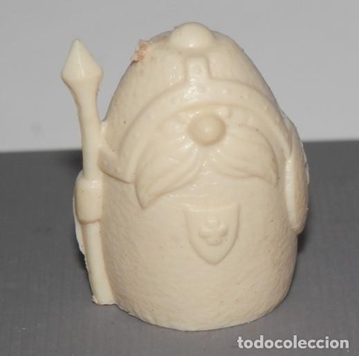 Figuras de goma y PVC: ANTIGUA FIGURA DE PL&Aacute;STICO DEL AJEDREZ DE LAS CHICLES DUNKIN A&Ntilde;OS 70