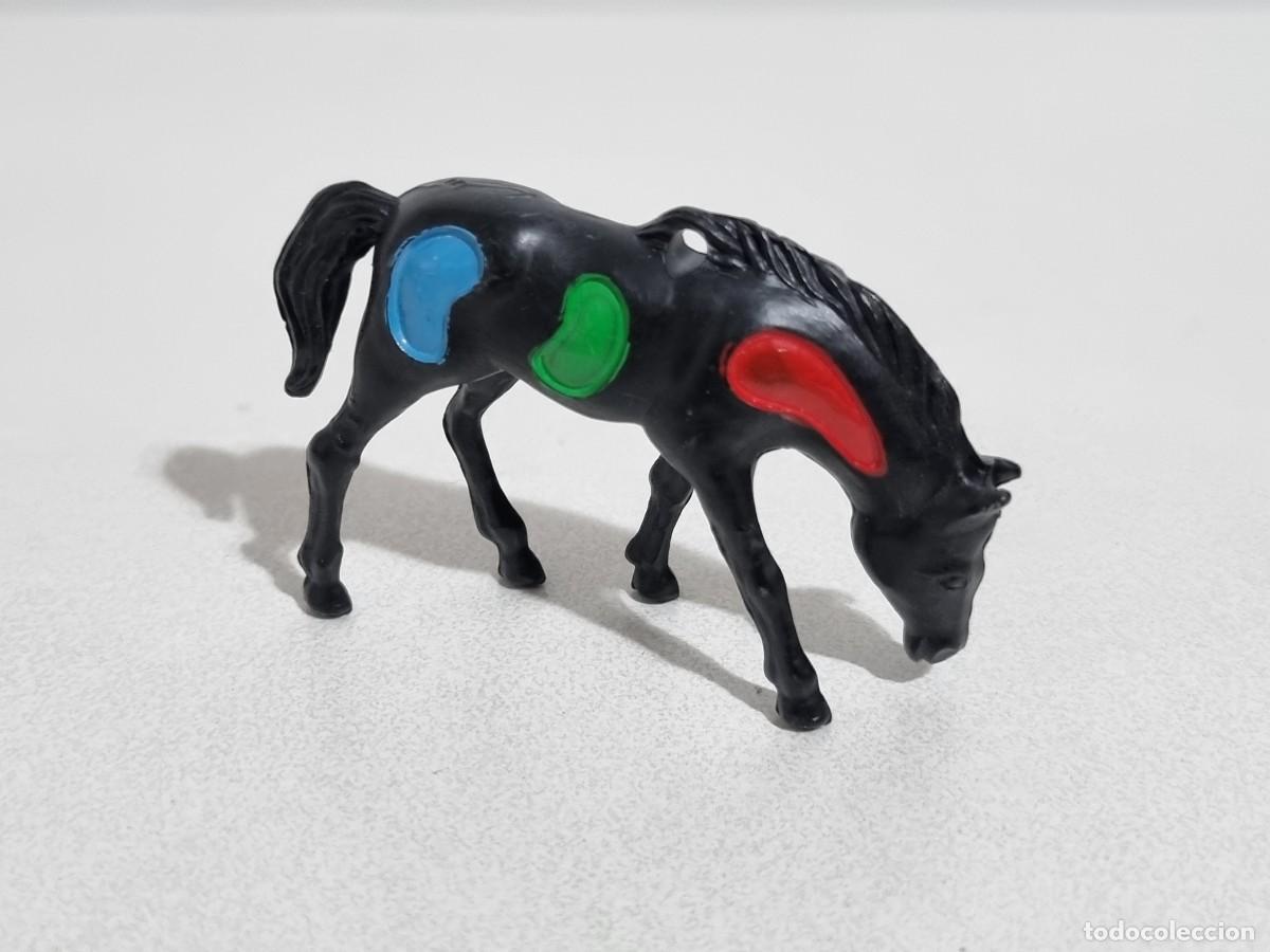Figuras de goma y PVC: Raro Antiguo Caballo Negro Figura C&A A&ntilde;os 80 Palomino Manchas Colores
