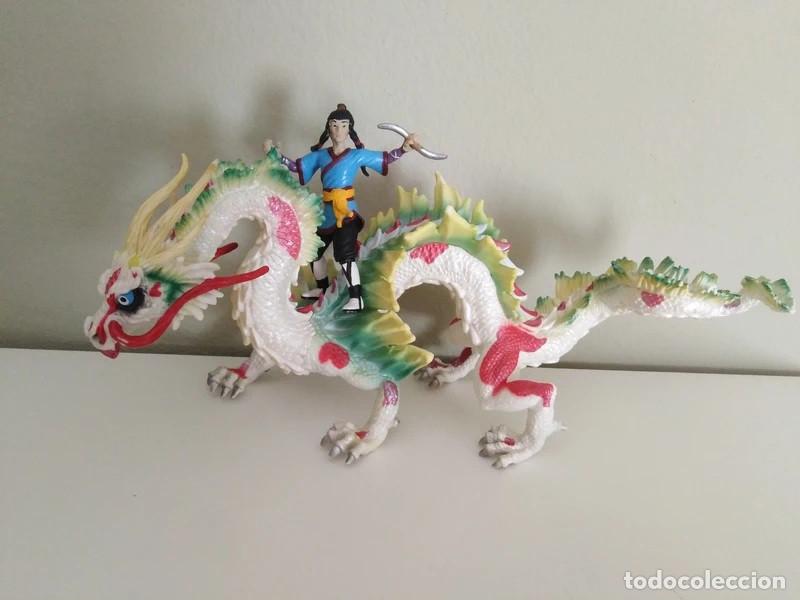 Figuras de goma y PVC: Schleich Bayala drag&oacute;n Auruun 70446