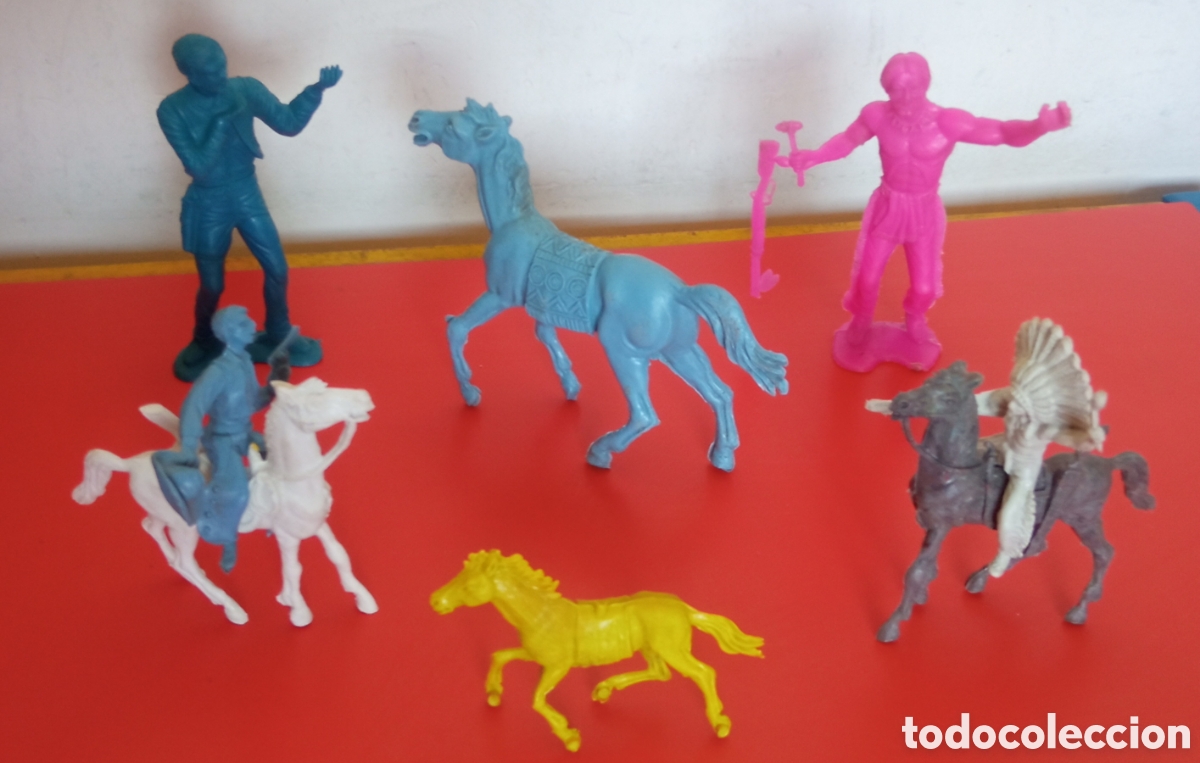 Figuras de goma y PVC: LOTE DE VAQUEROS,INDIOS Y CABALLOS OESTE.COMANSI,REIGON 70'S.NUEVOS.