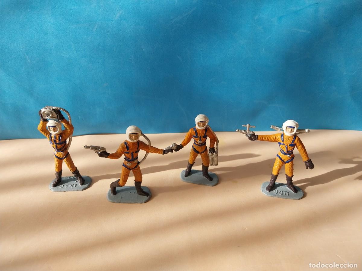 Figure di Gomma e PVC: ASTRONAUTAS. SERIE OVNI. COMANSI