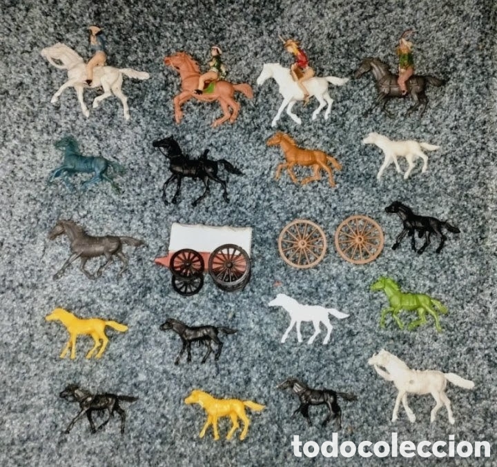 Figure di Gomma e PVC: LOTE de 24 PIEZAS de JUGUETE de PL&Aacute;STICO a&ntilde;os 70 EN BUEN ESTADO CON SE&Ntilde;ALES NORMALES DE USO.