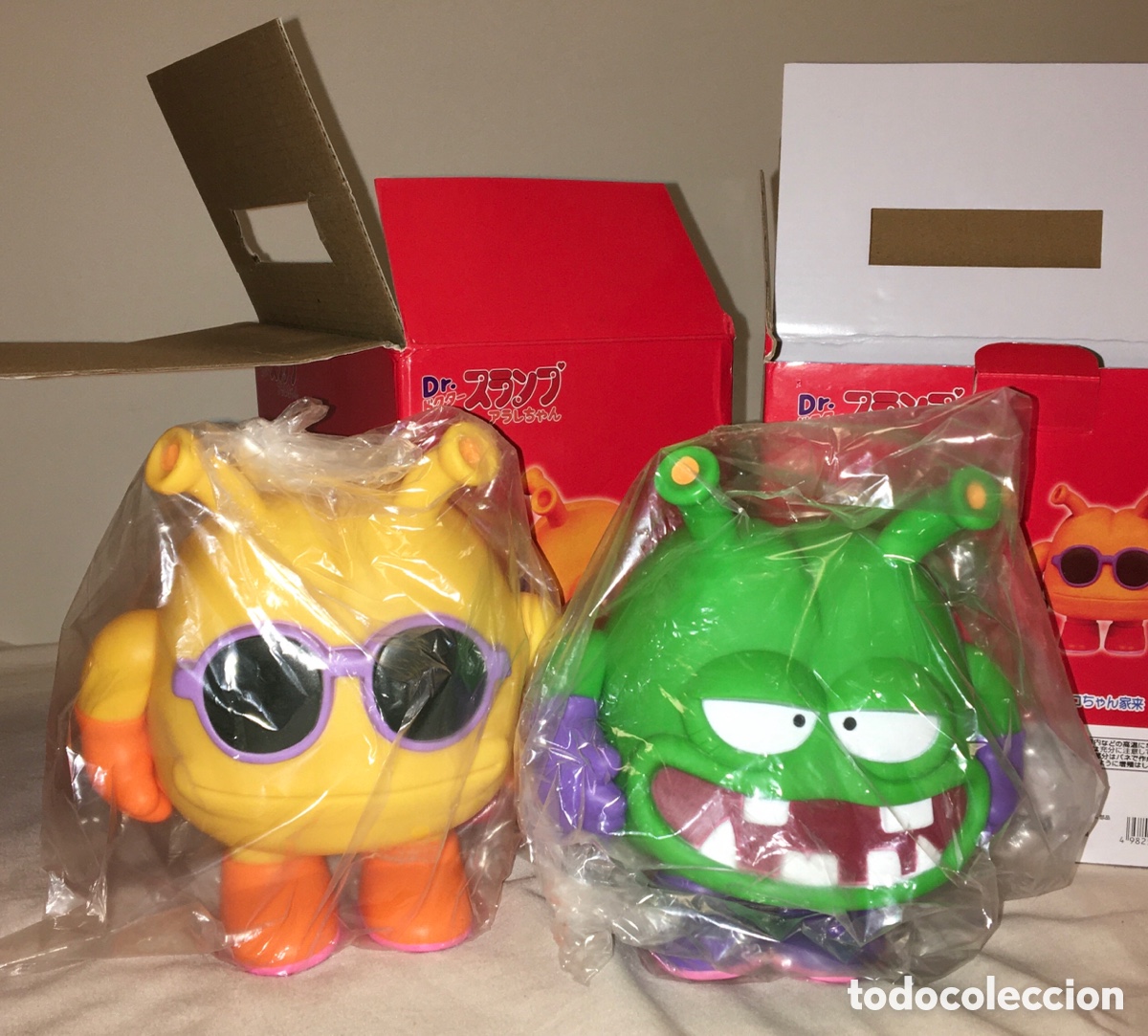 Figuras de goma y PVC: DR. SLUMP ARALE FIGURAS DE REY NIKOCHAN Y SIRVIENTE NUEVAS