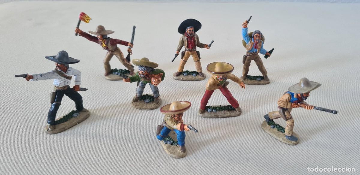 Rubber and PVC Figures: 1/32 WESTON TOY CO SOUTH OF THE BORDER MEXICAN BANDITS PINTADOS