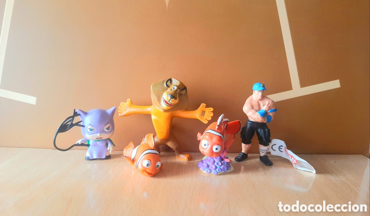 Figuras de goma y PVC: Figuras PVC 1&euro; Alex Madagascar Catwoman Nemo Aladdin