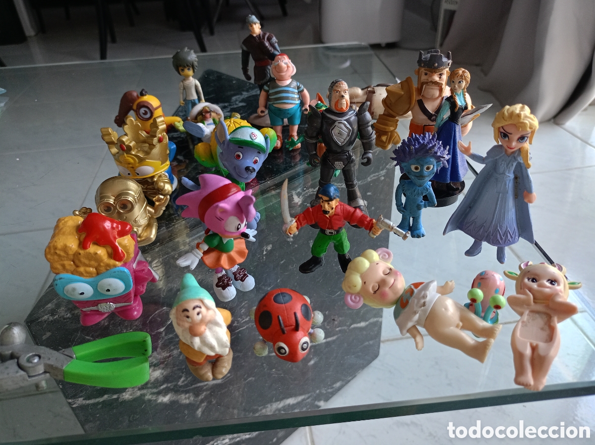 Figuras de goma y PVC: Gran lote figuras mu&ntilde;ecos PVC goma Disney super zings minions