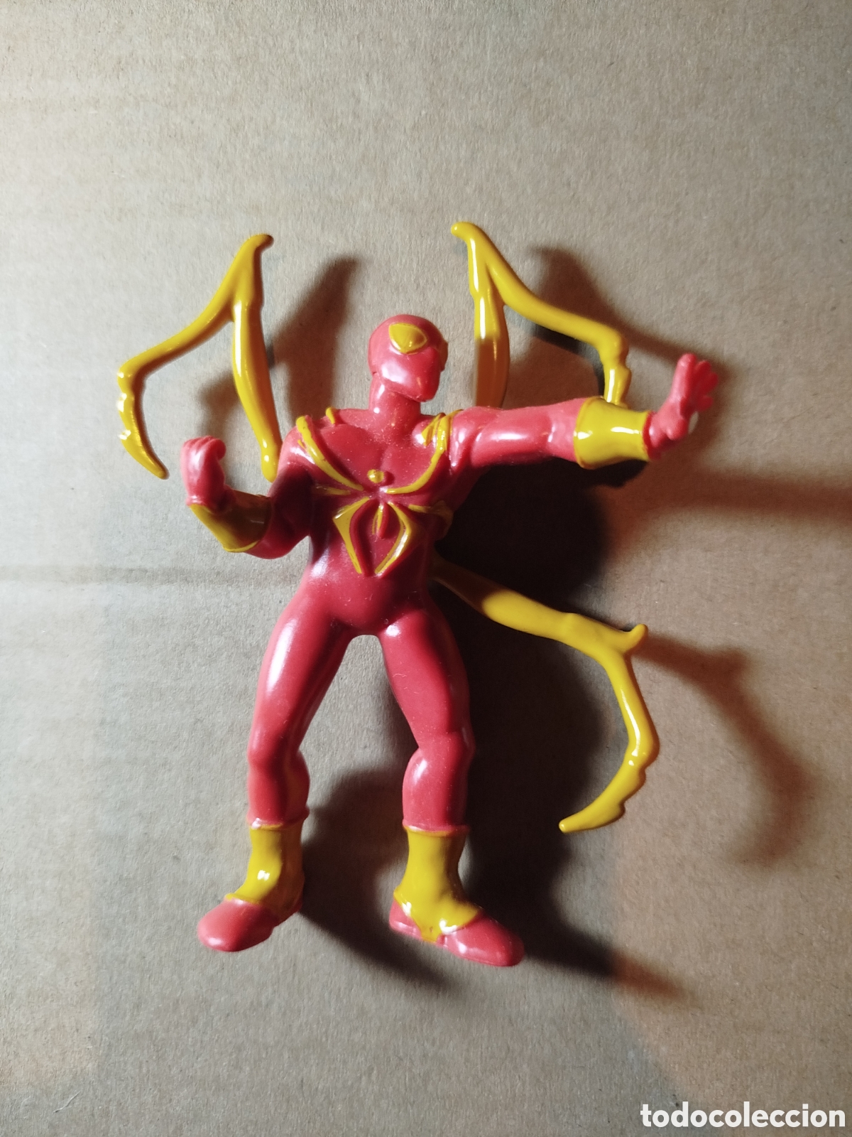 Figuras de goma y PVC: Figura superh&eacute;roe PVC retro