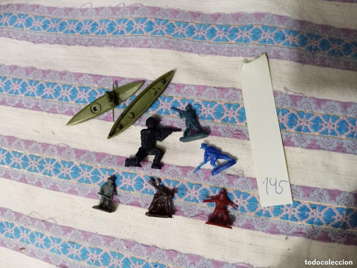 Figuras de goma y PVC: MONTAPLEX SOLDADOS variados N 145