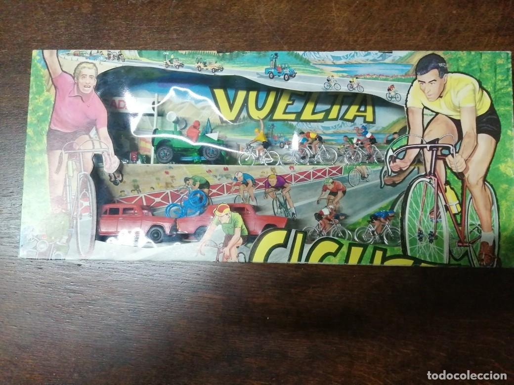 Figuras de goma y PVC: CAJA GRANDE CICLISTA SOTORRES