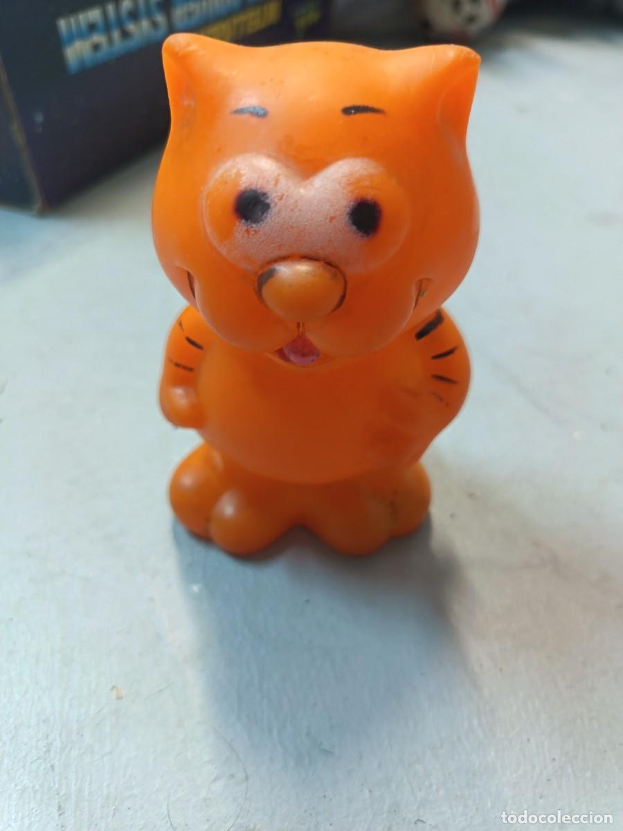 Figuras de goma y PVC: Mu&ntilde;eco Chiflo isidoro el gato