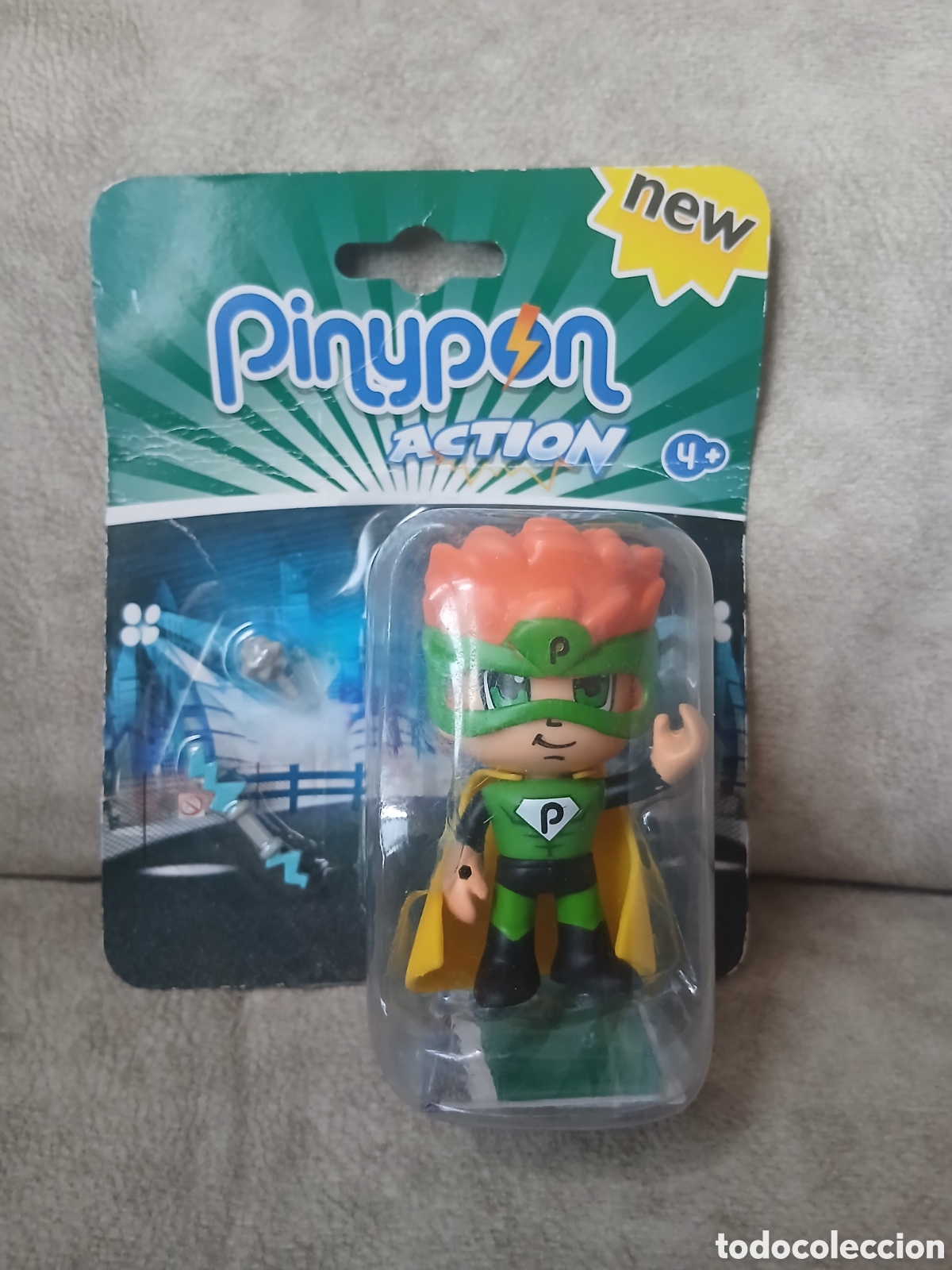 Figuras de goma y PVC: Mu&ntilde;eco Pinypon Action Superheroe (Famosa 2018) Precintado