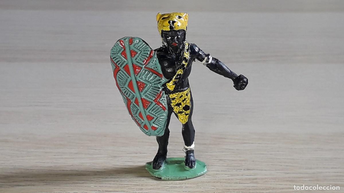 Figuras de goma y PVC: Guerrero negro Safari &Aacute;frica Salvaje, fabricado en goma, Arcla Spain tipo Pech, original a&ntilde;os 50.