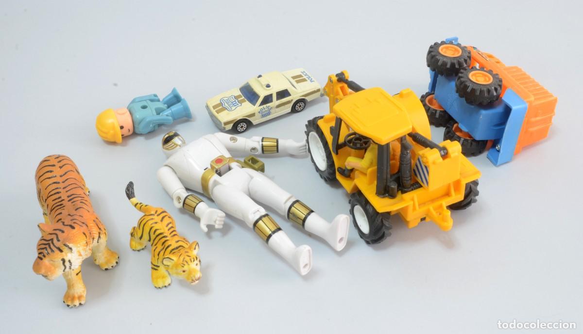 Figuras de goma y PVC: LOTE DE FIGURITAS VARIASDAS PARA JUEGOS EN PL&Aacute;STICO/PVC