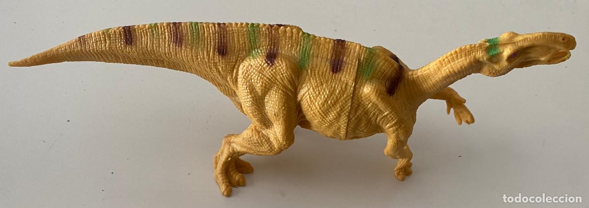 Figuras de Borracha e PVC: Figura de dinosaurio. Pl&aacute;stico duro o PVC. 21 cm. de largo. Art&iacute;culo nuevo.