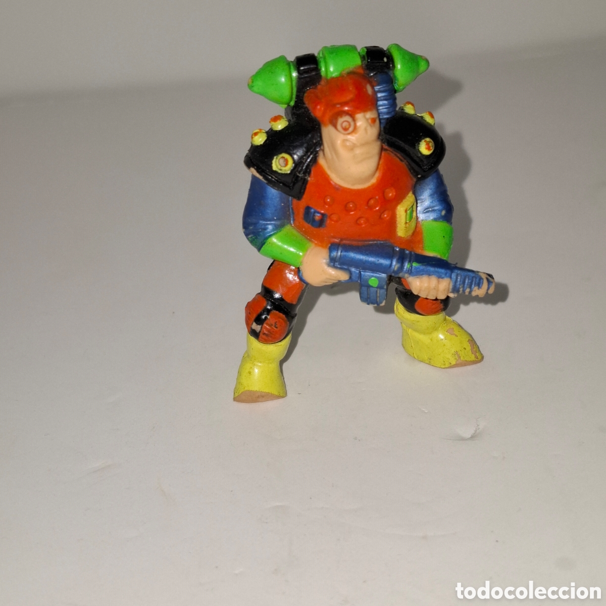 Figuras de goma y PVC: FIGURA DE PVC LGTI 1991 GUERREROS DE LA BASURA