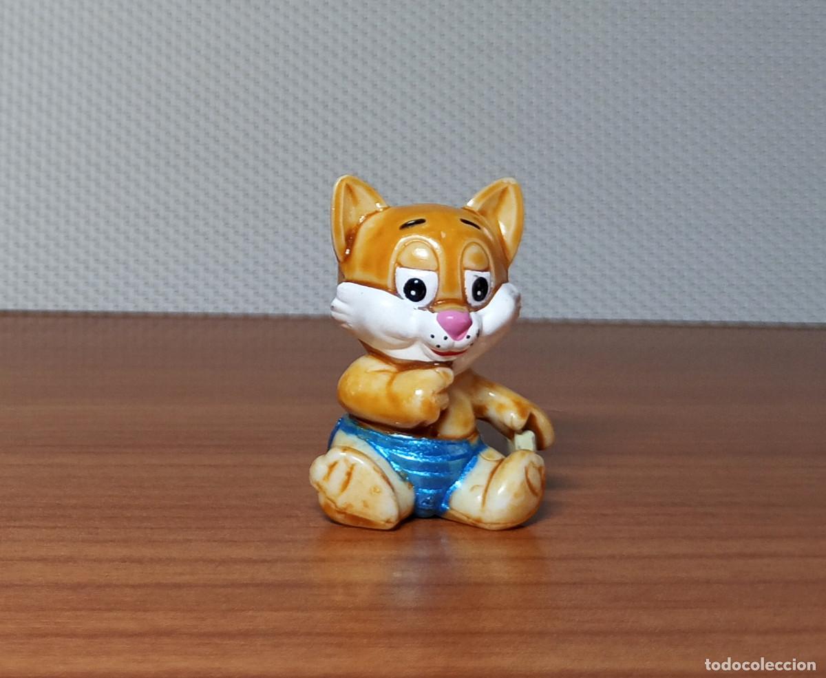Figuras de goma Kinder: Gato con pa&ntilde;al - Colecci&oacute;n Kinder: Gatos con Pa&ntilde;al - A&ntilde;o 1997