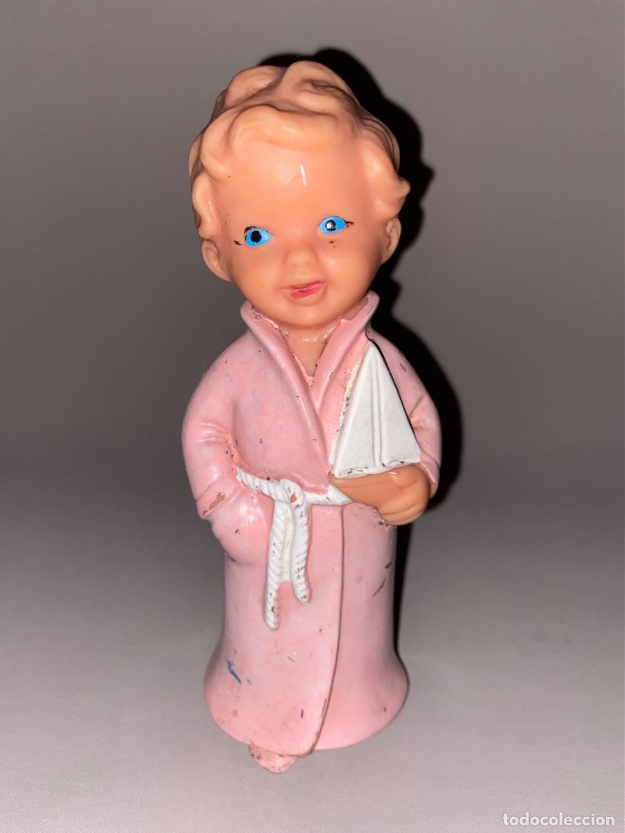 Figuras de goma y PVC: ANTIGUA FIGURA &ldquo; NI&Ntilde;O BARCO &ldquo; DE GOMA A&Ntilde;OS 70