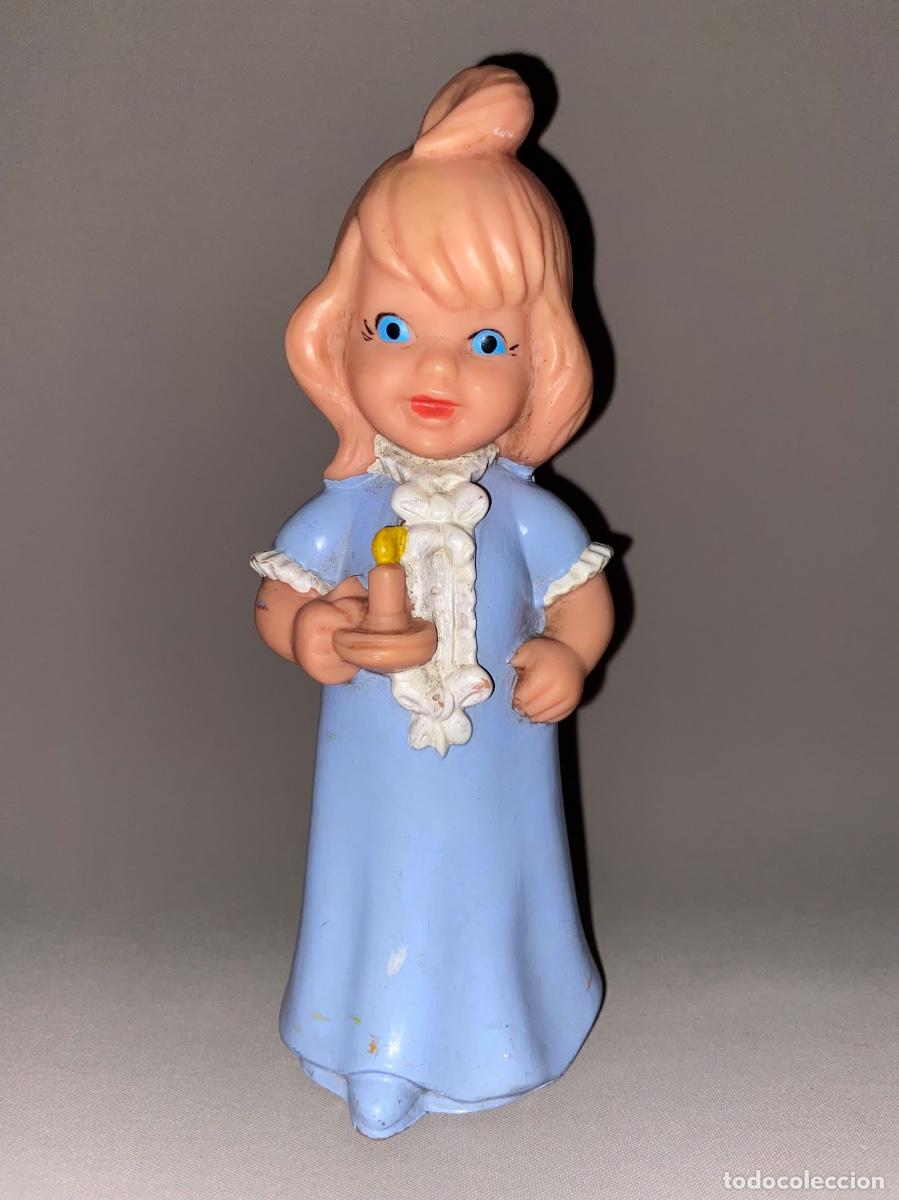 Figuras de goma y PVC: ANTIGUA FIGURA &ldquo; NI&Ntilde;A CANDIL &ldquo; DE GOMA A&Ntilde;OS 70