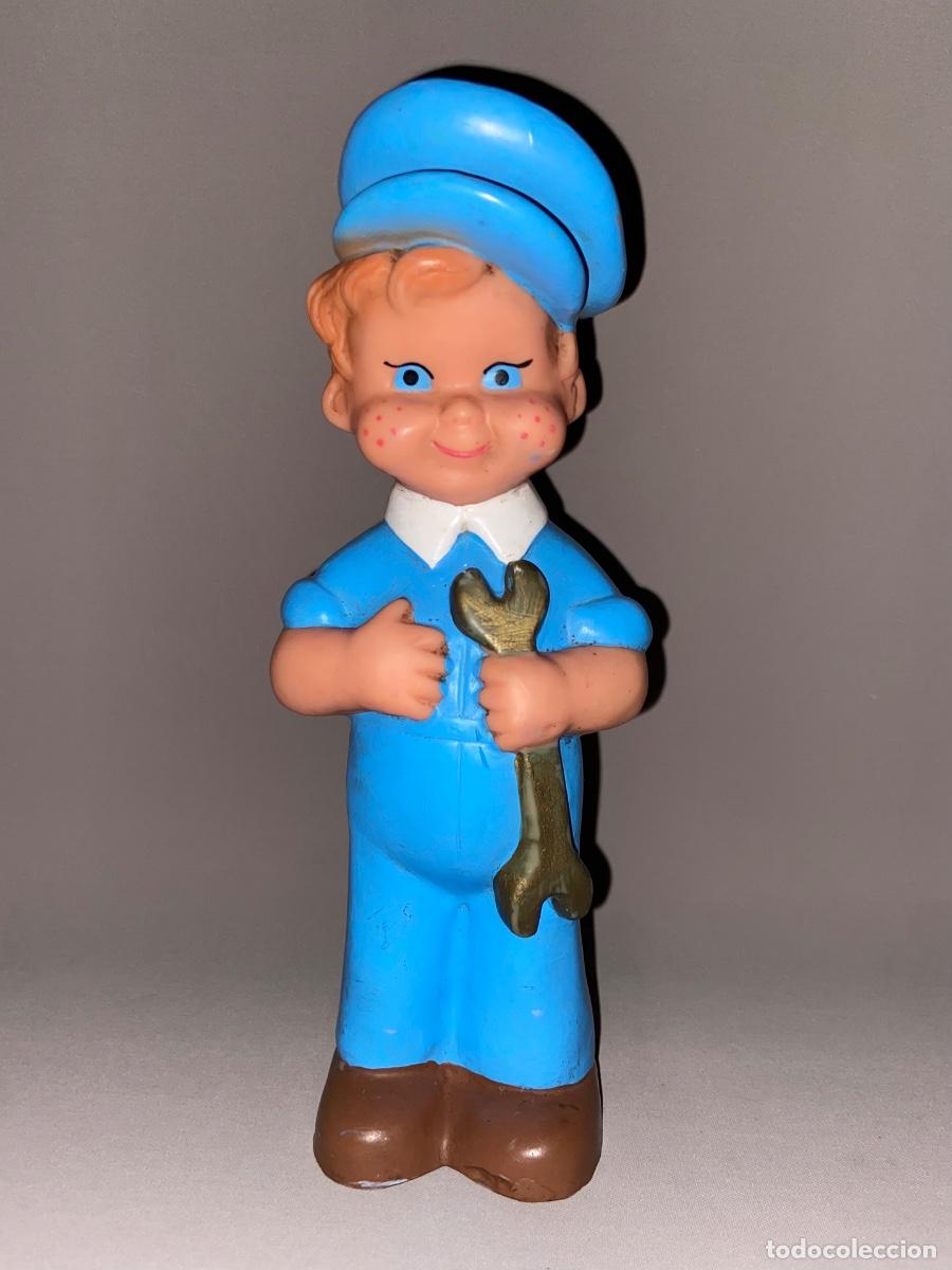 Figuras de goma y PVC: ANTIGUA FIGURA &ldquo; NI&Ntilde;O MEC&Aacute;NICO &ldquo; DE GOMA A&Ntilde;OS 70