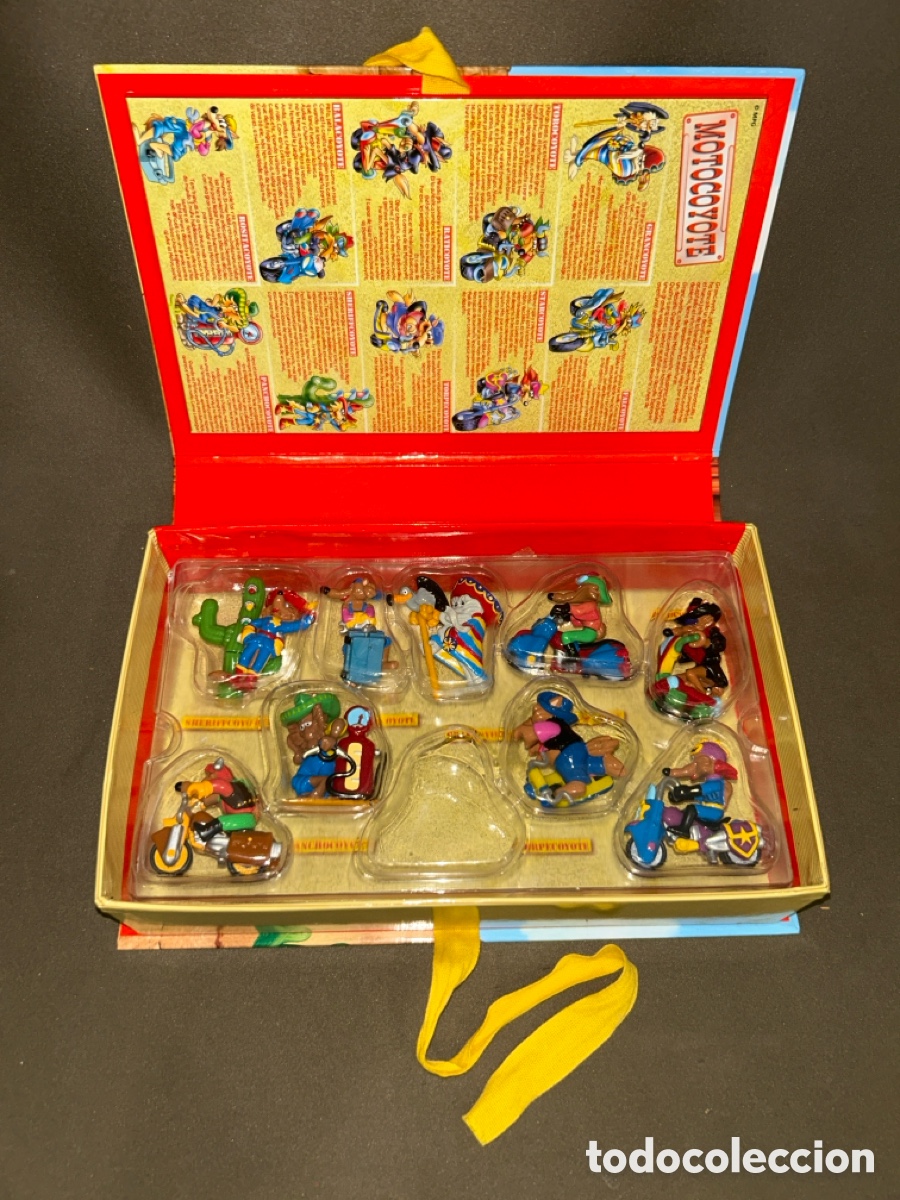 Figuras de goma Kinder: DIORAMA MOTOCOYOTE KINDER SORPRESA *VER FOTOS*