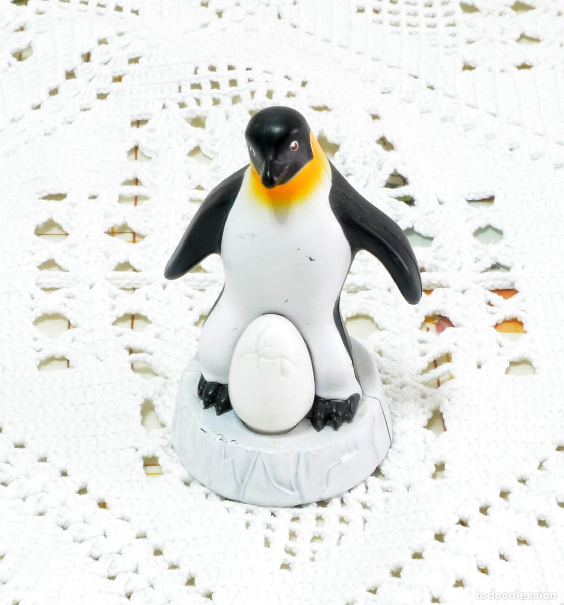 Figurines en Caoutchouc et PVC: Personajes de la pel&iacute;cula El Deshielo. PINGUINO CON HUEVO Burger King 2006