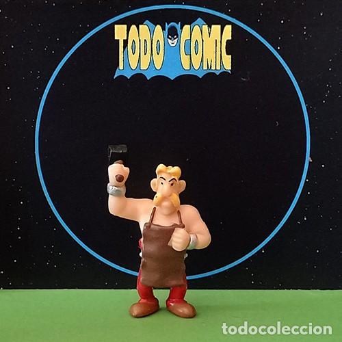 Figuras de goma y PVC: Esautom&aacute;tix (Herrero) / Goscinny & Uderzo / Plastoy 1999 / Escala 3-4 cms Minis Descatalogadas