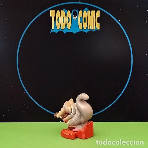 Figuras de goma Kinder: Scrat / Kinder / Ice Age / FOX 2006 - Foto 2