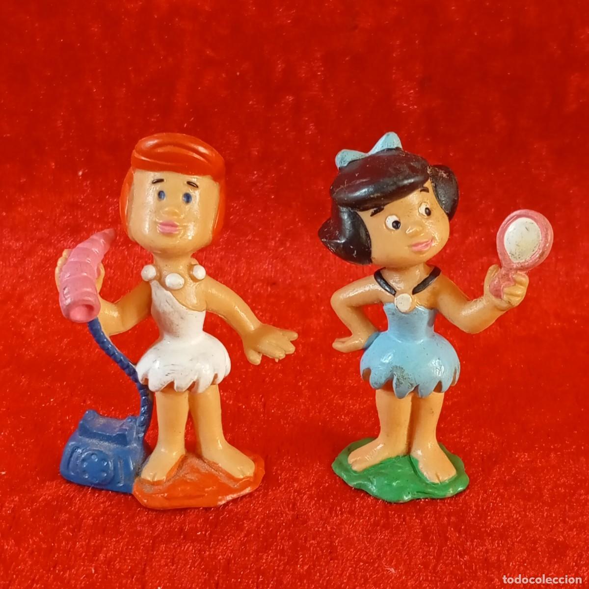Figuras de goma y PVC: LOTE DE 2 FIGURAS DE PVC - VILMA PICAPIEDRA Y BETTY M&Aacute;RMOL - HANNA BARBERA - 6 X 3,5 CM / 2051