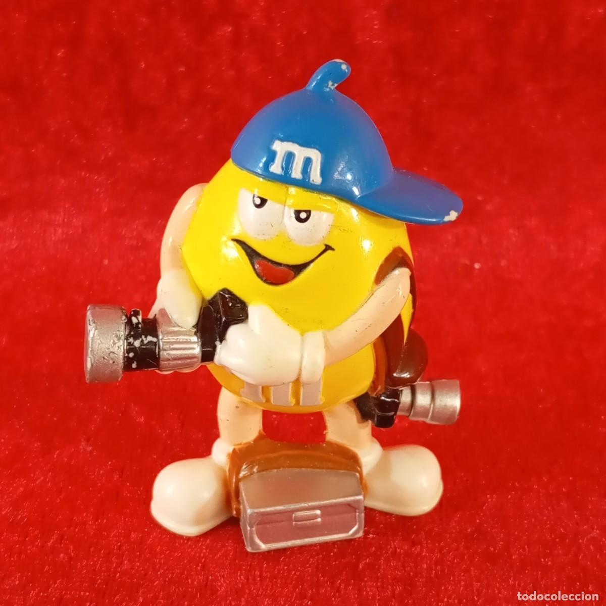 Figuras de goma y PVC: FIGURA DE PVC - M&M's AMARILLO - FOTOGRAFO - MARS - 7 X 5 CM / 2069