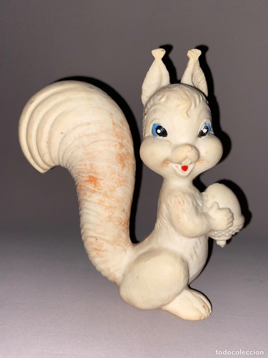 Figuras de goma y PVC: ANTIGUA FIGURA &ldquo; ARDILLA &ldquo; DE GOMA - MERL&Iacute;N EL ENCANTADOR DISNEY - BISERKA ZAGREB A&Ntilde;OS 70