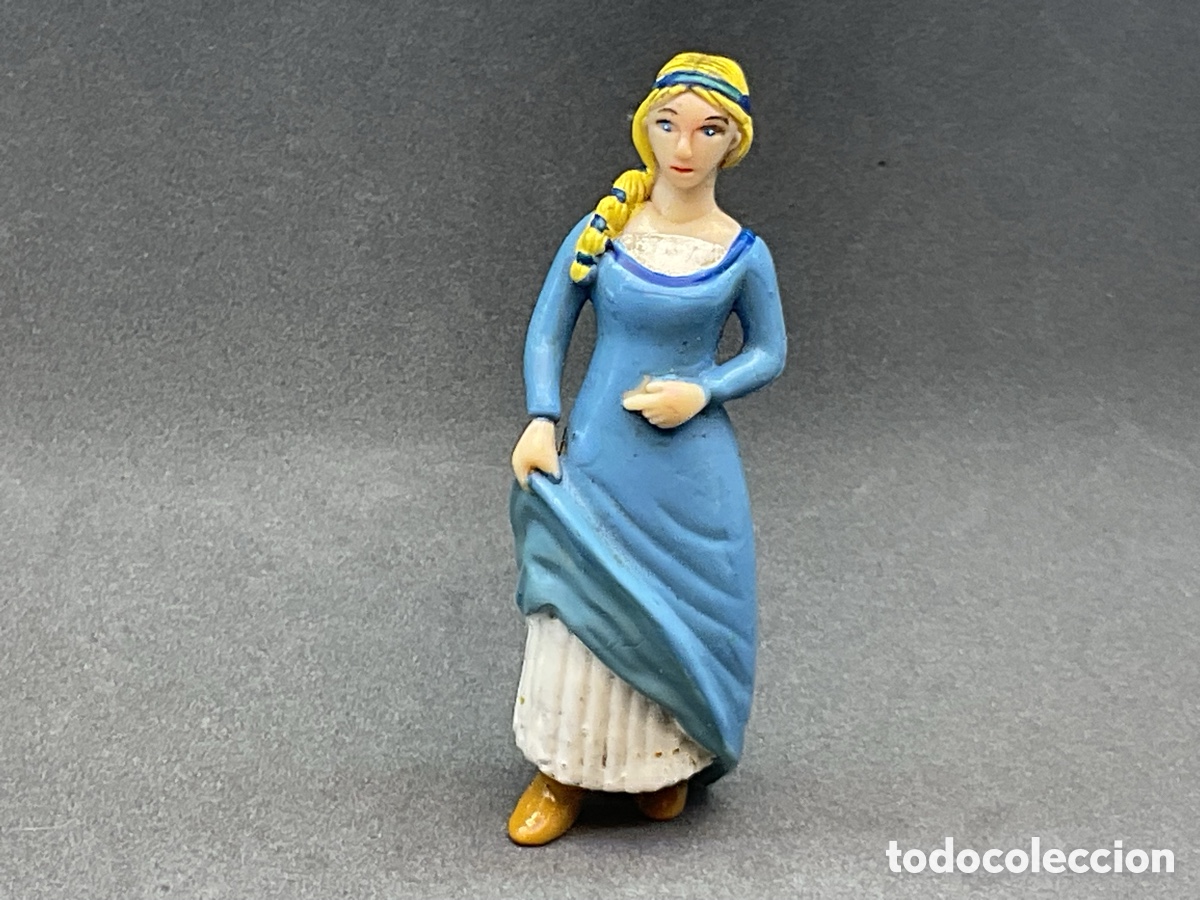 Figuras de goma y PVC: ANTIGUA FIGURITA DE LADY MARIAN DE LA SERIE ROBIN HOOD.