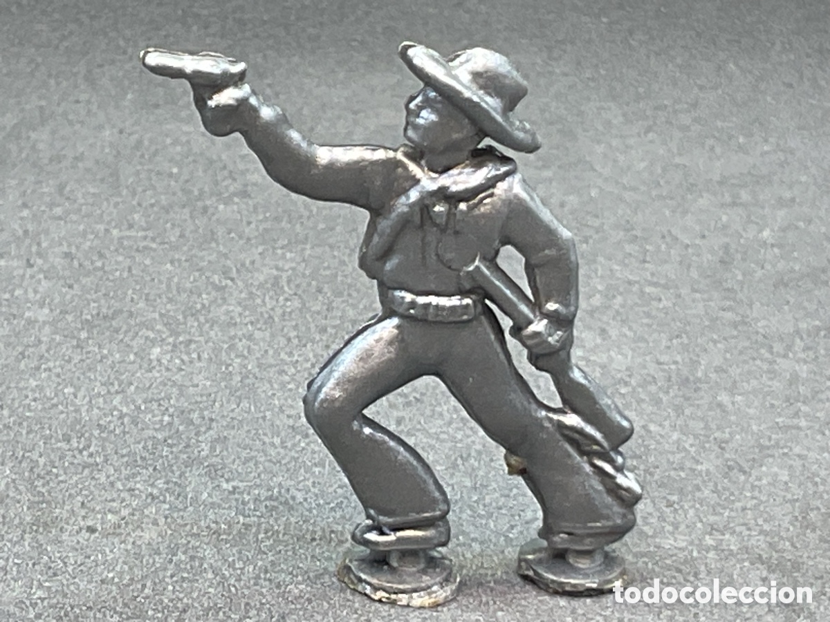 Figuras de goma y PVC: ANTIGUA FIGURITA EN PLASTICO DE PISTOLERO. FIGURA PLANA. SIN MARCA.