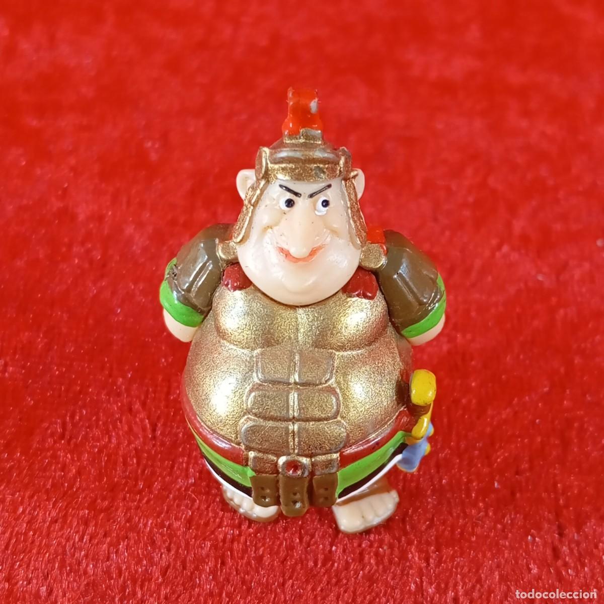 Figuras de goma Kinder: FIGURA DE PL&Aacute;STICO - CAIUS FAIPALGUGUS - AST&Eacute;RIX Y OB&Eacute;LIX - KINDER SORPRESA - 4 X 2,5 CM / 2104