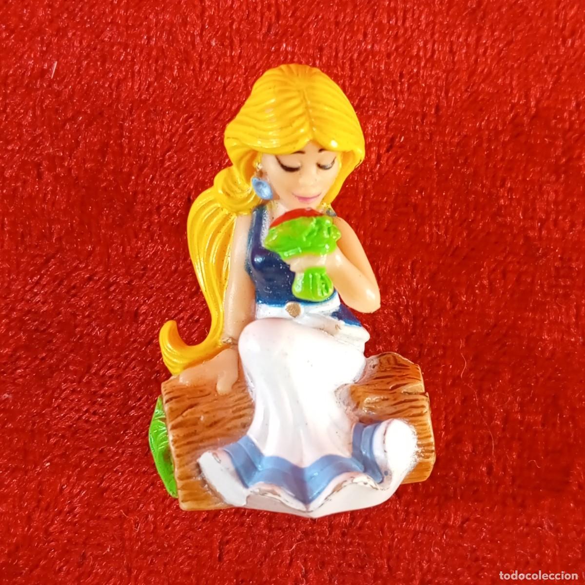 Figuras de goma y PVC: FIGURA DE PVC - FALBAL&Aacute; - AST&Eacute;RIX EL GALO - UDERZO - 4 X 2,5 CM APROX / 2113