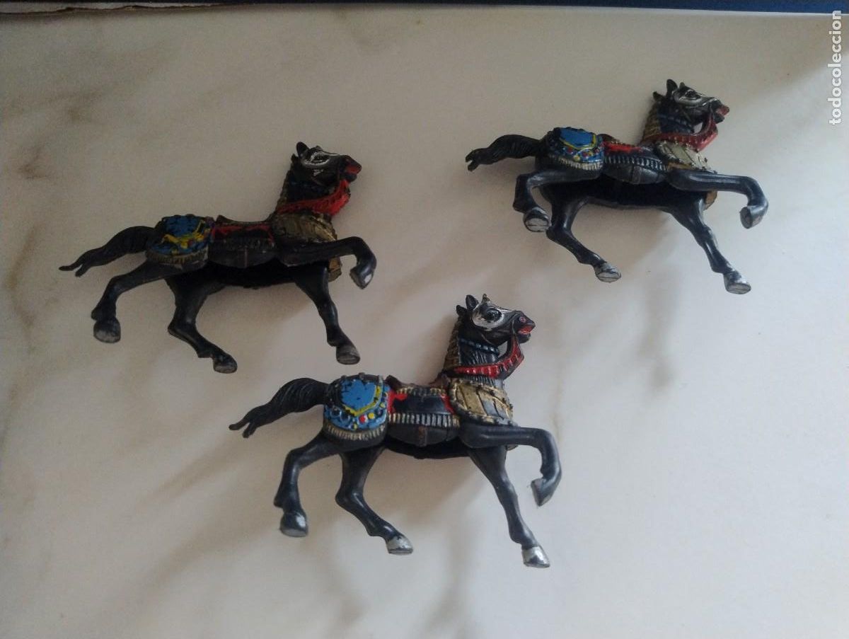 Figuras de goma y PVC: REAMSA LOTE DE 3 CABALLOS MEDIEVALES