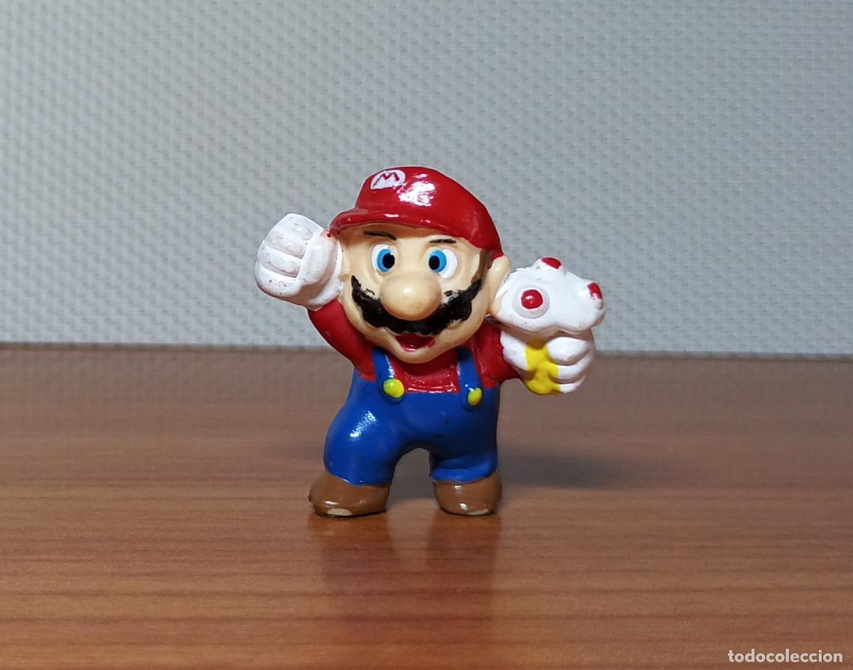 Figuras de goma y PVC: Figura de Mario con champi&ntilde;&oacute;n - Super Mario Bros - Nintendo