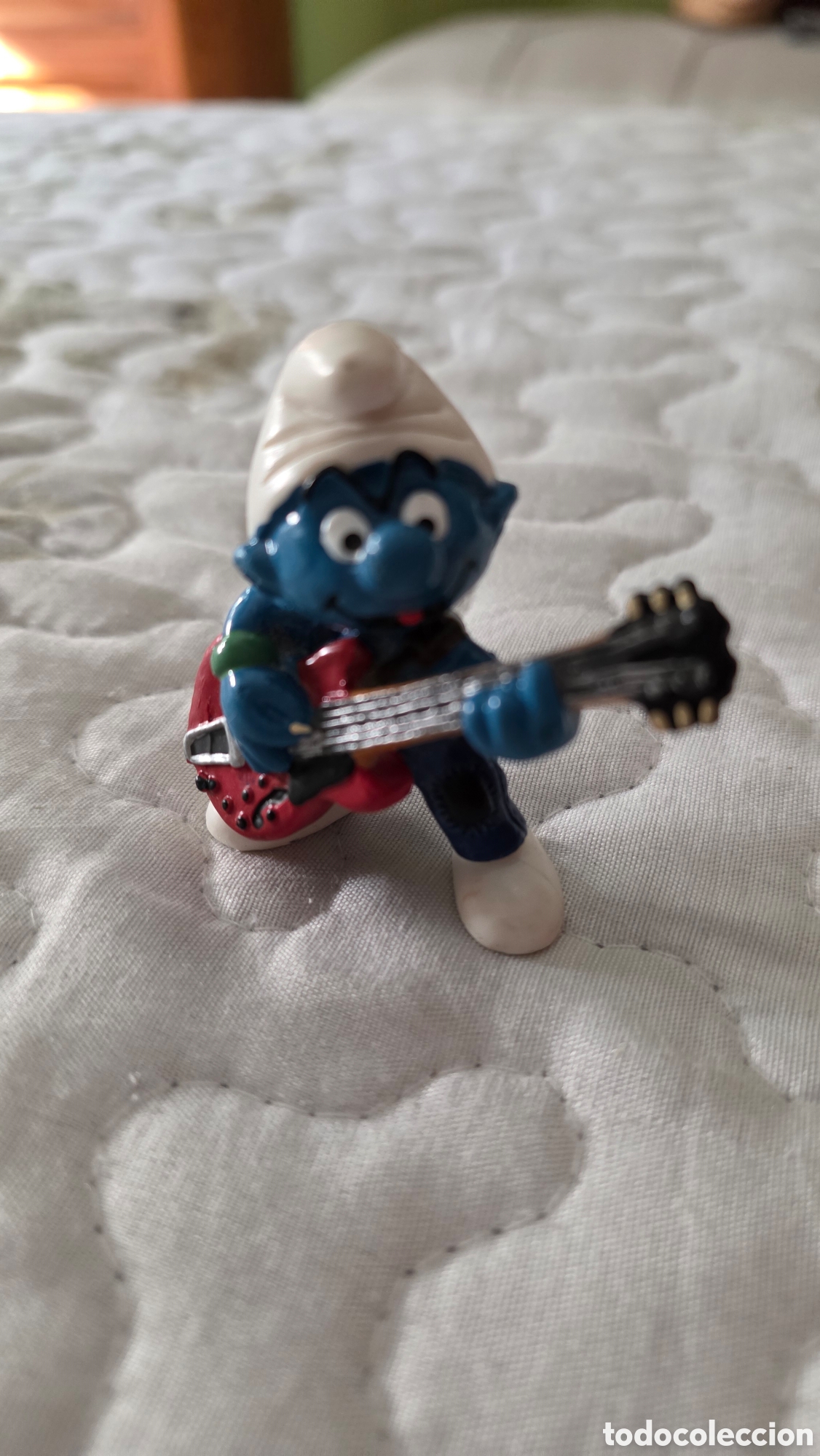 Figuras de goma y PVC: Pitufo musico a&ntilde;os 80