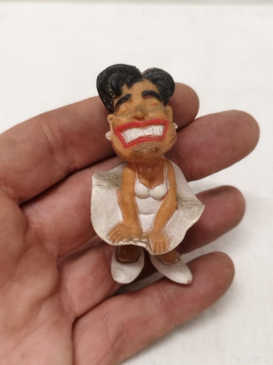 Figuras de Borracha e PVC: Figura, mu&ntilde;eco de goma de Pilar Raola vestida de novia. Los Monclis.