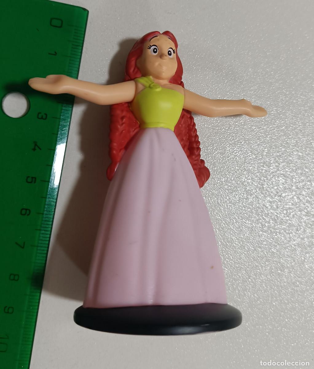 Figuras de goma y PVC: asterix figura personaje comic mu&ntilde;eco pvc goma promocional secundario Camomila pictos peana