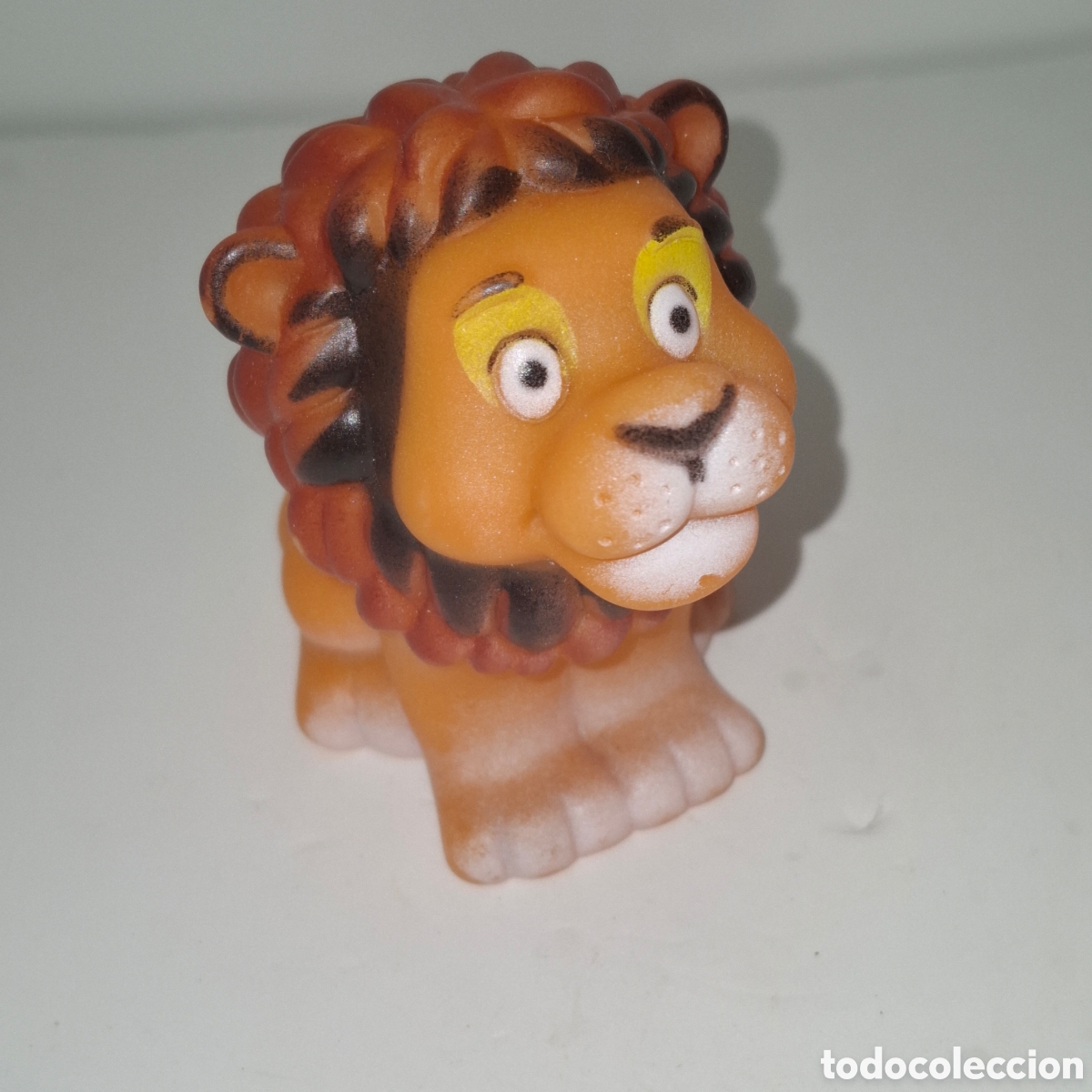 Figuras de goma y PVC: LEON FIGURA DE PVC CHIFLE