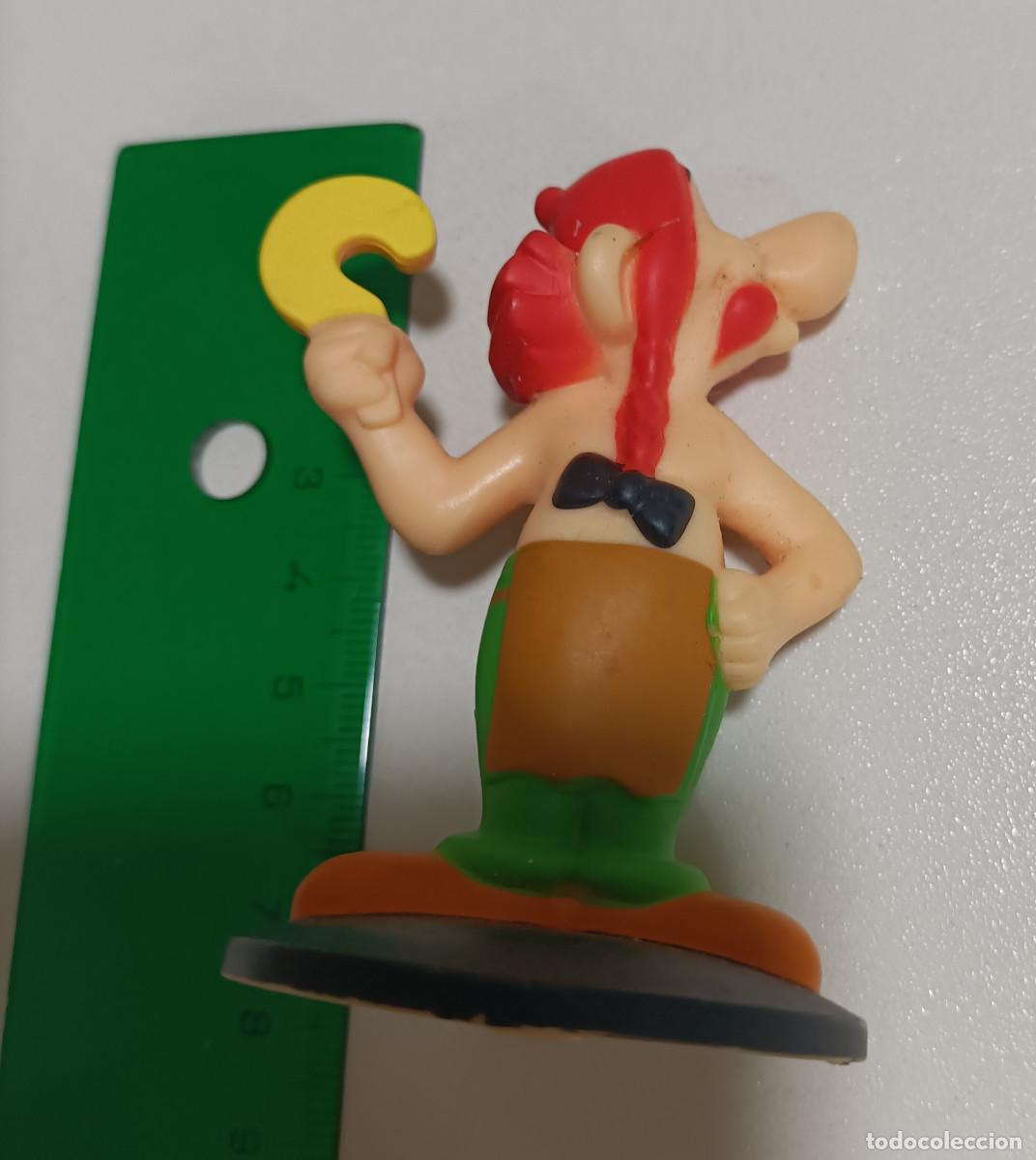 Figuras de goma y PVC: asterix figura personaje comic mu&ntilde;eco pvc goma promocional secundario Am&eacute;rix primo obelix hoz peana