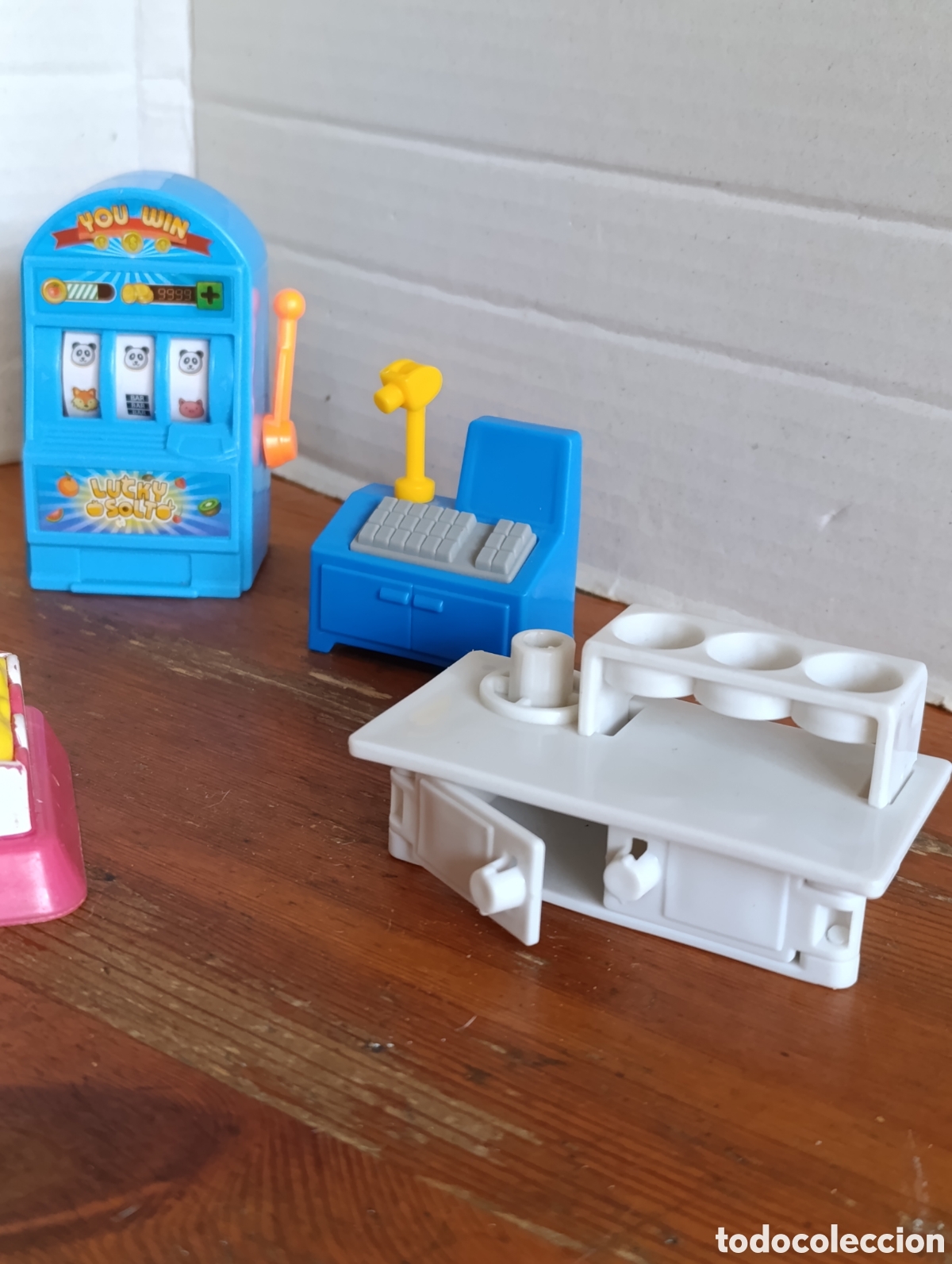 Figuras de goma y PVC: LOTE DE 7 FIGURAS / DE PVC / COMPLEMENTOS VARIADOS - Foto 2