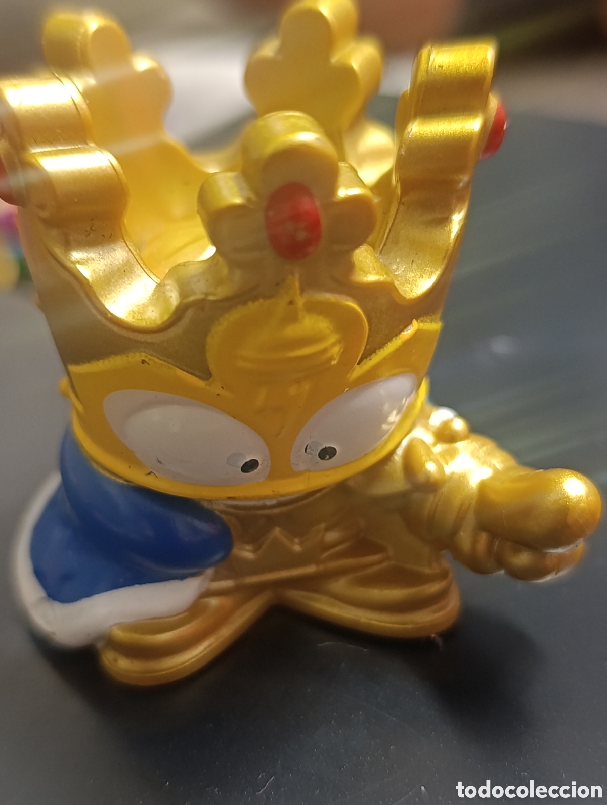 Figuras de goma y PVC: Lord Crown (rey dorado)